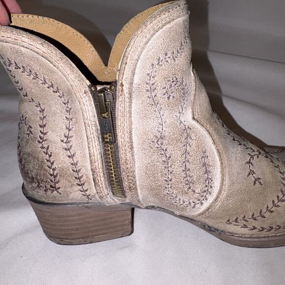 Sterling River Embroidered Toe Cowgirl Ankle Boots Taupe Women’s Size 7.5 M EUC - Picture 5 of 10